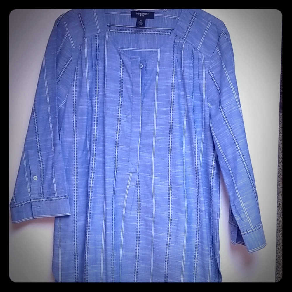 Lightweight never worn shirt